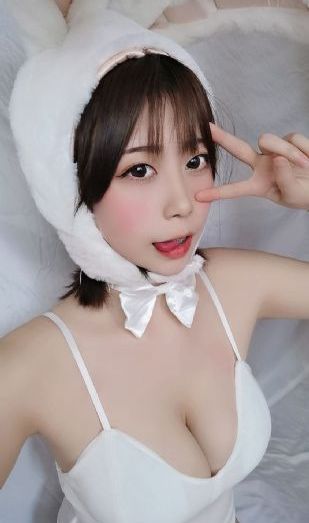 欧美背带牛仔裤_1080免费全集观看